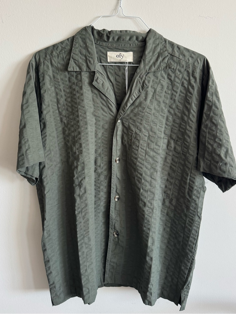 NWT Ofy Men's Short Sleeve Button-Down Shirt L